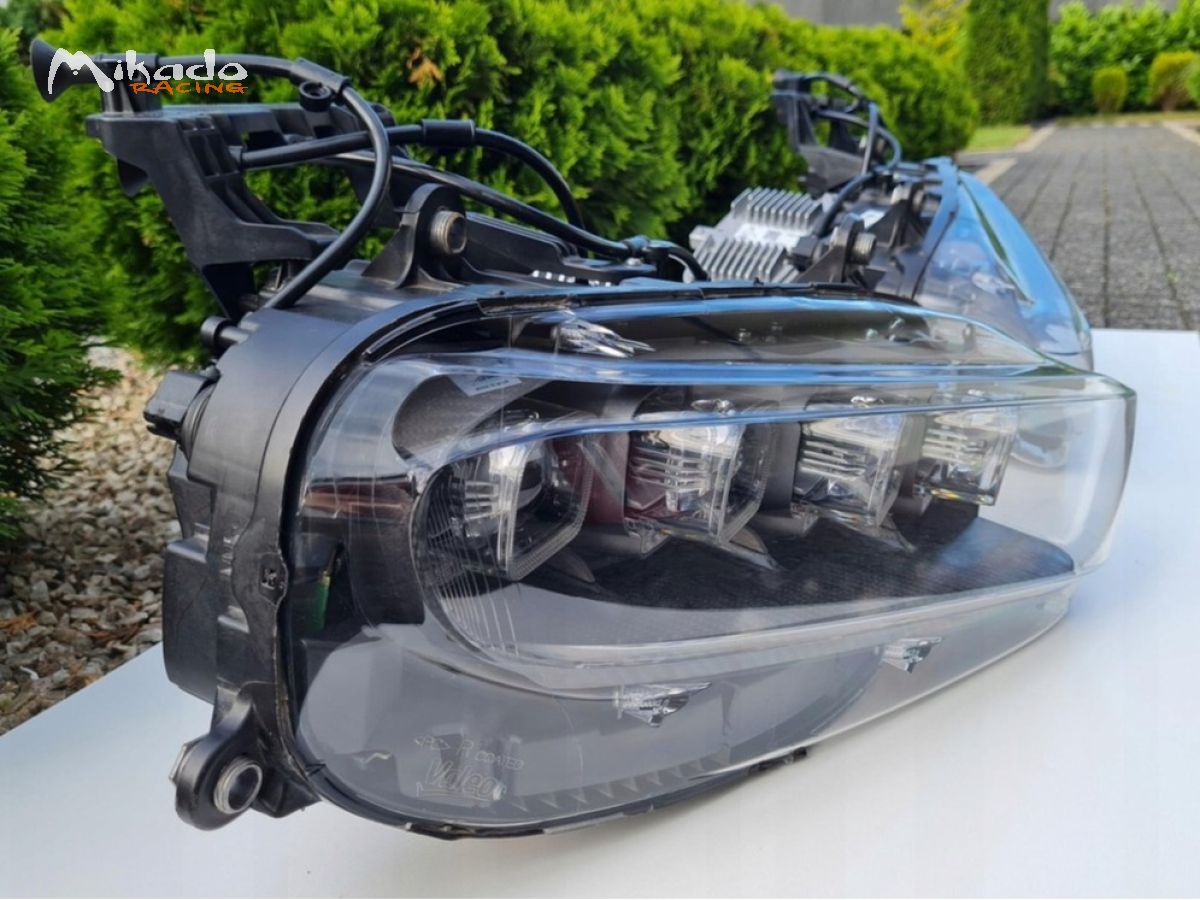 Bugatti Chiron Headlight 5B4941035/6C – photo 2 sur 2