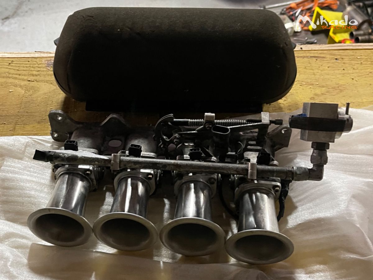Injection 4 papillons Clio RS – photo 2 sur 3