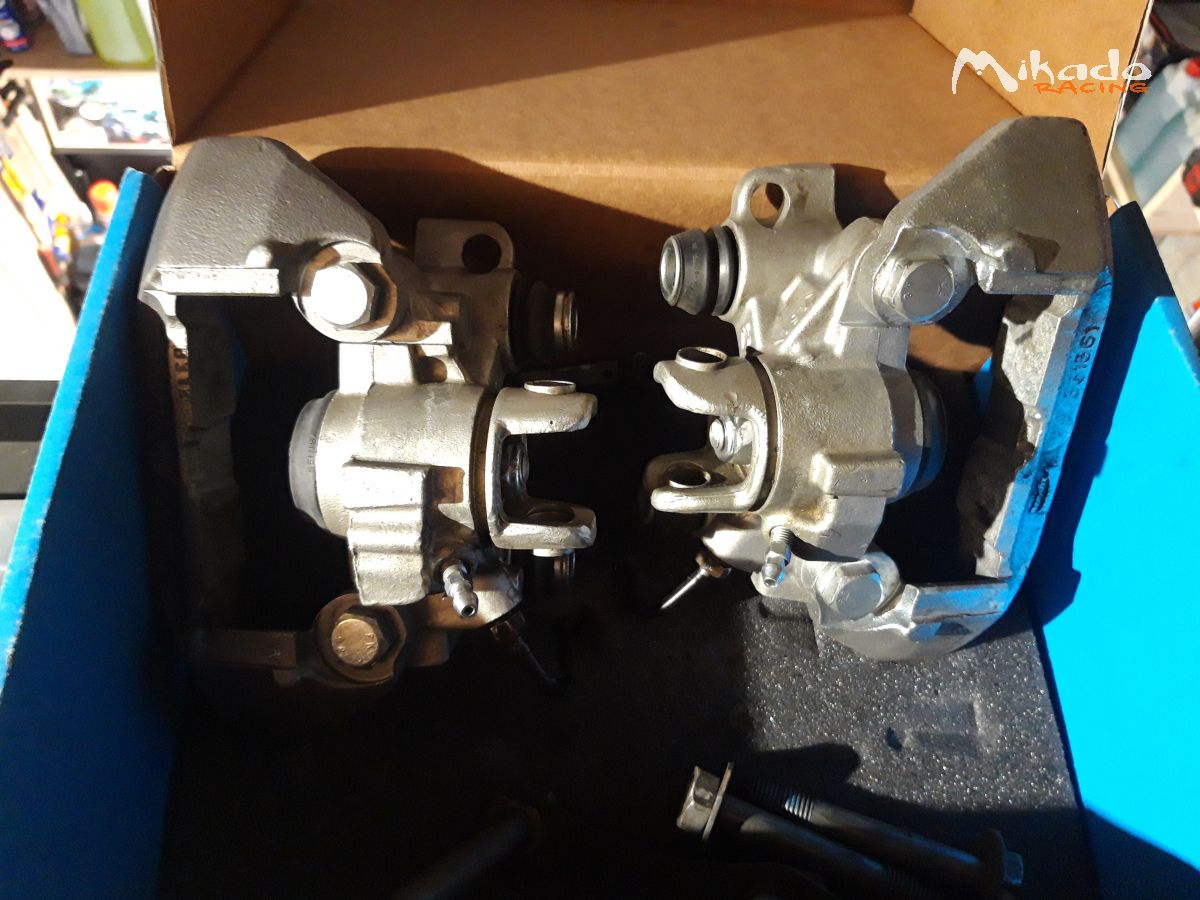 Kit frein arrière 106, 306, saxo groupe A / F2000 – photo 1 sur 3