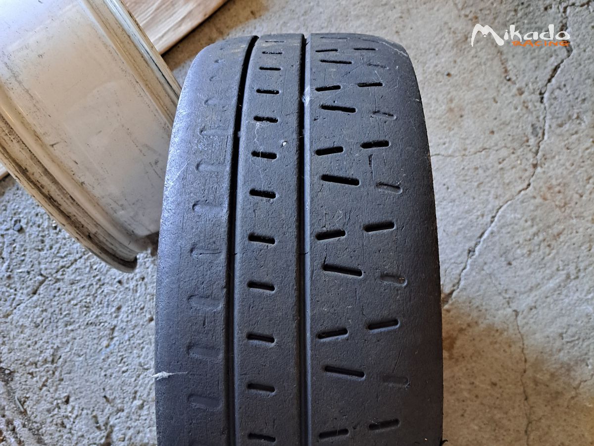 1 pneu pirelli en 17 – photo 3 sur 3