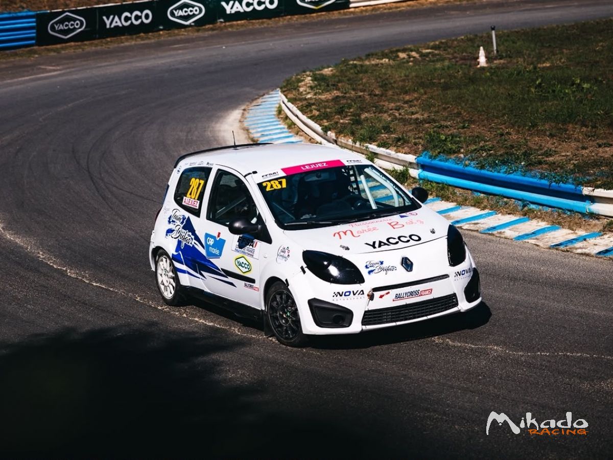 Rallycross Twingo R1 – photo 1 sur 3