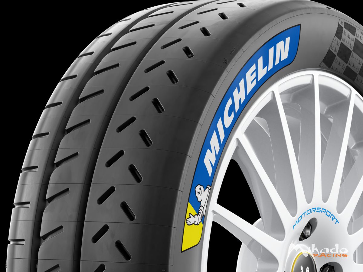 2 pneus neufs Michelin R31 en 17 pouces