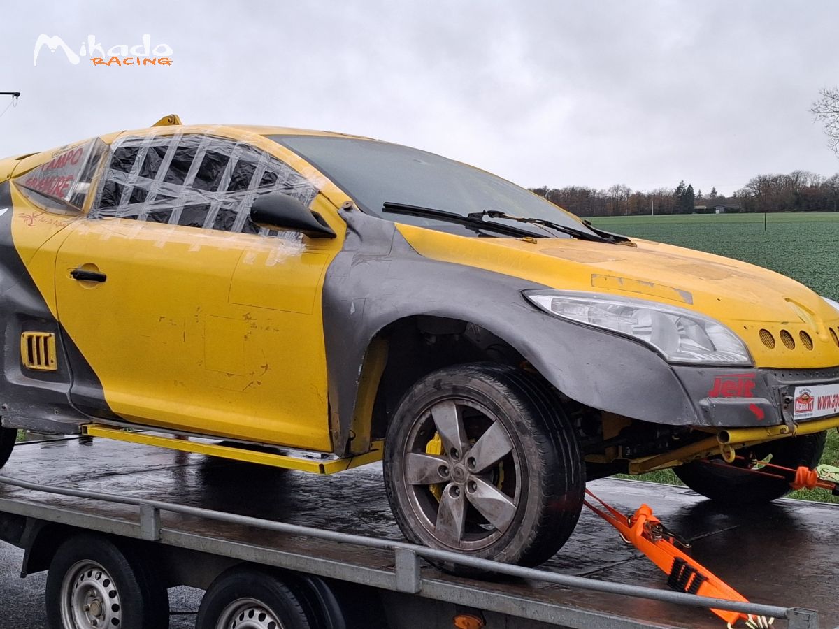 Carrosserie T3F polyester Renault Megane 3 – photo 1 sur 2