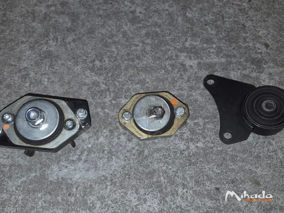 Supports moteurs Vibra-Technics 106 ou saxo – photo 2 sur 2