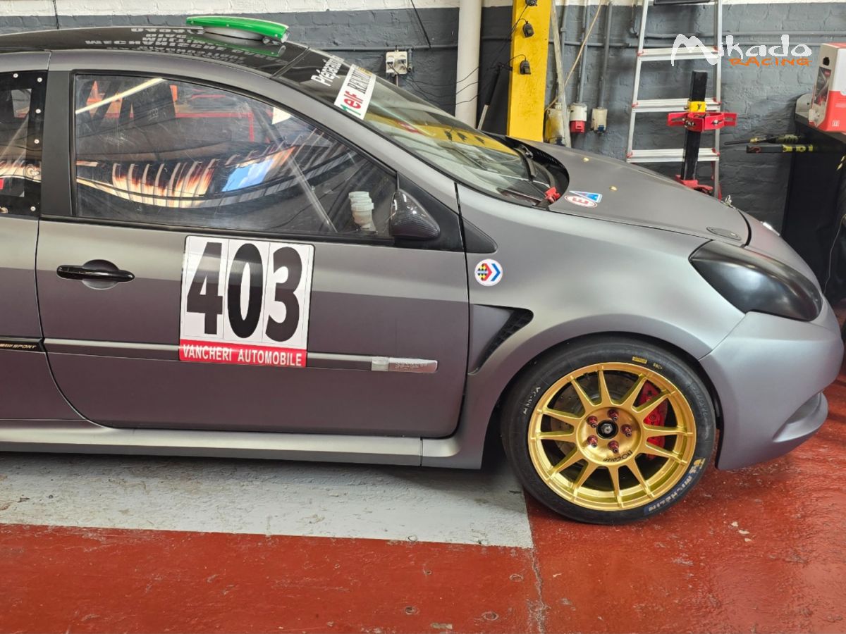 Clio 3 RS 2000 – photo 5 sur 7