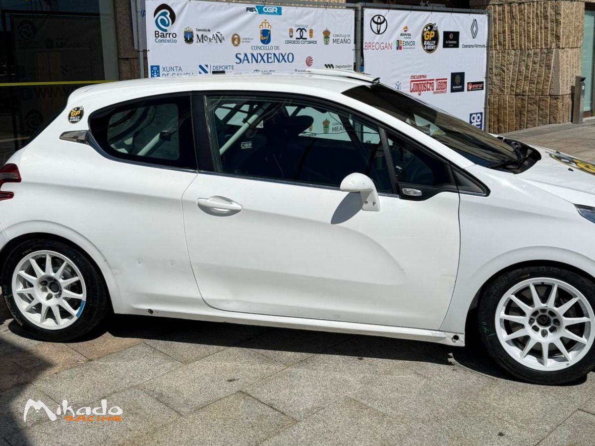 PEUGEOT 208 R2 – photo 4 sur 7