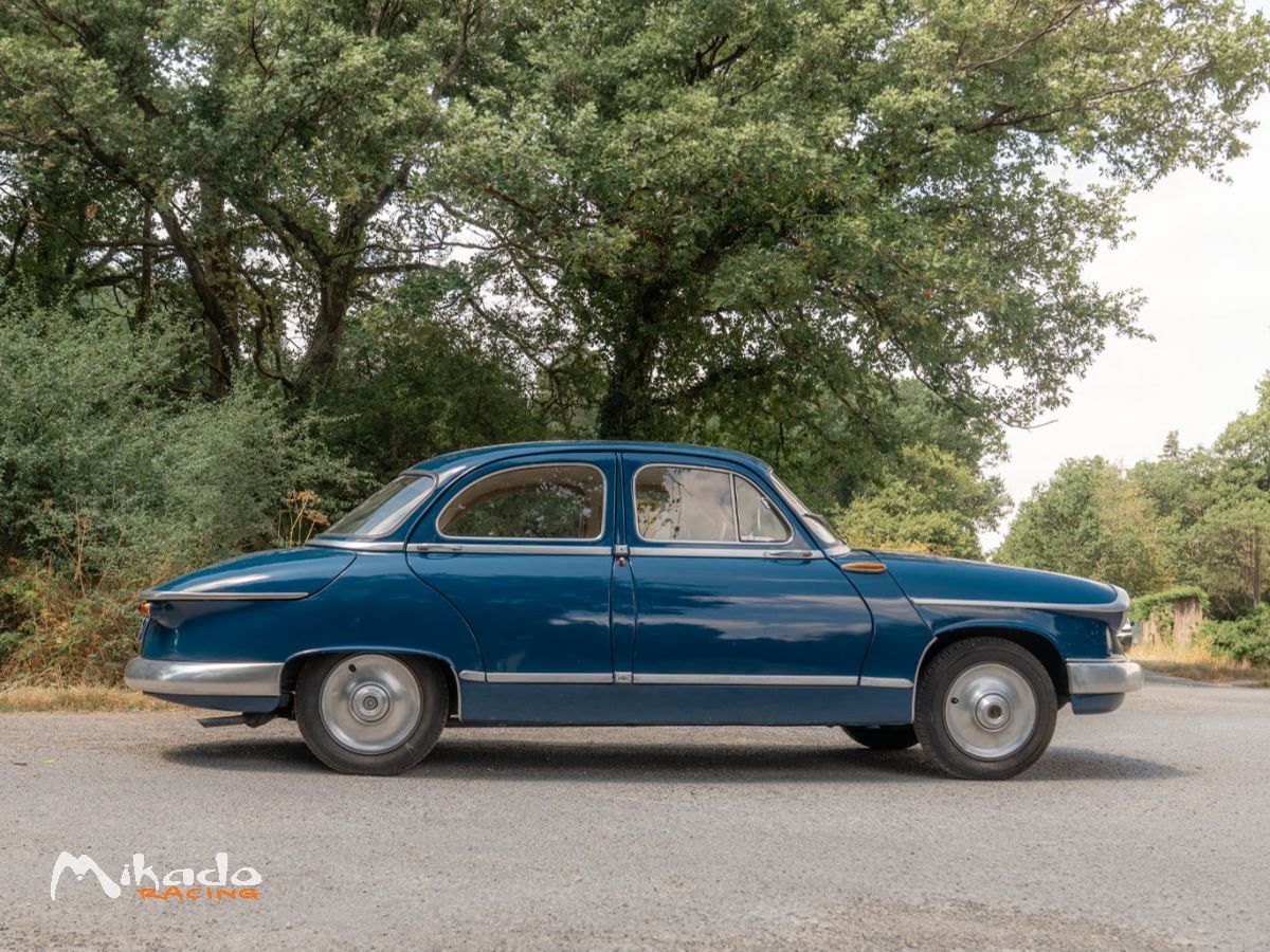 Panhard PL17 Berline – photo 2 sur 10