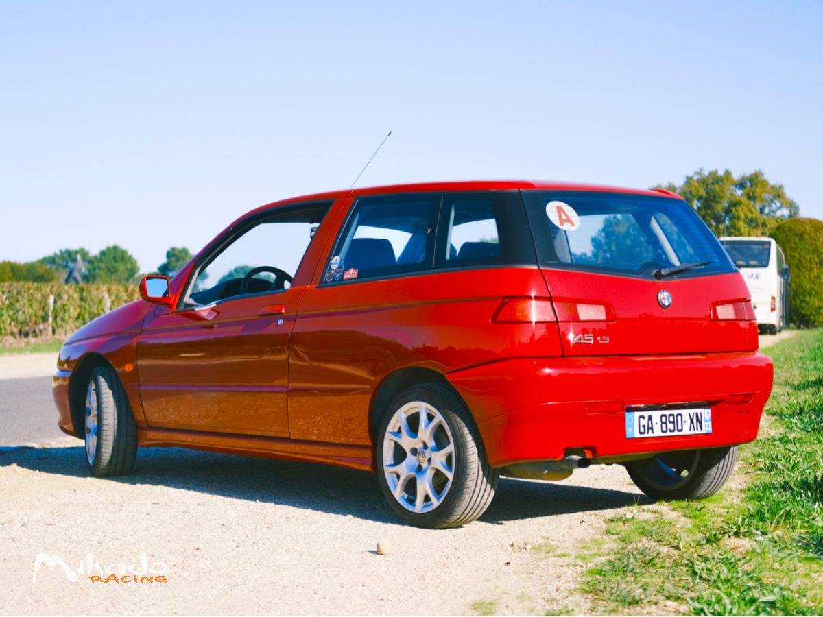 Alfa Roméo 145 1.3 Boxer – photo 2 sur 5