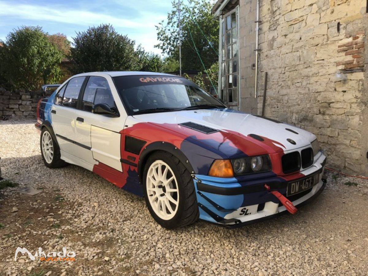 BMW e36 , 328 moteur 3 L