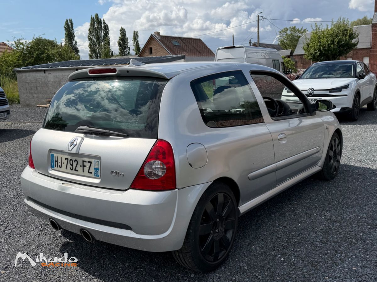 Clio 2 rs – photo 2 sur 3