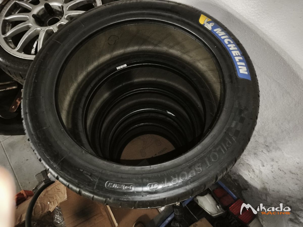 Neufs ! 4 pneus MICHELIN Maxi Pluie P2H 20/61-17 – photo 4 sur 7