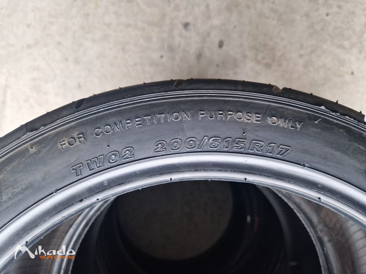 4 pneus neufs pluie - KUMHO 17 pouces – photo 2 sur 3