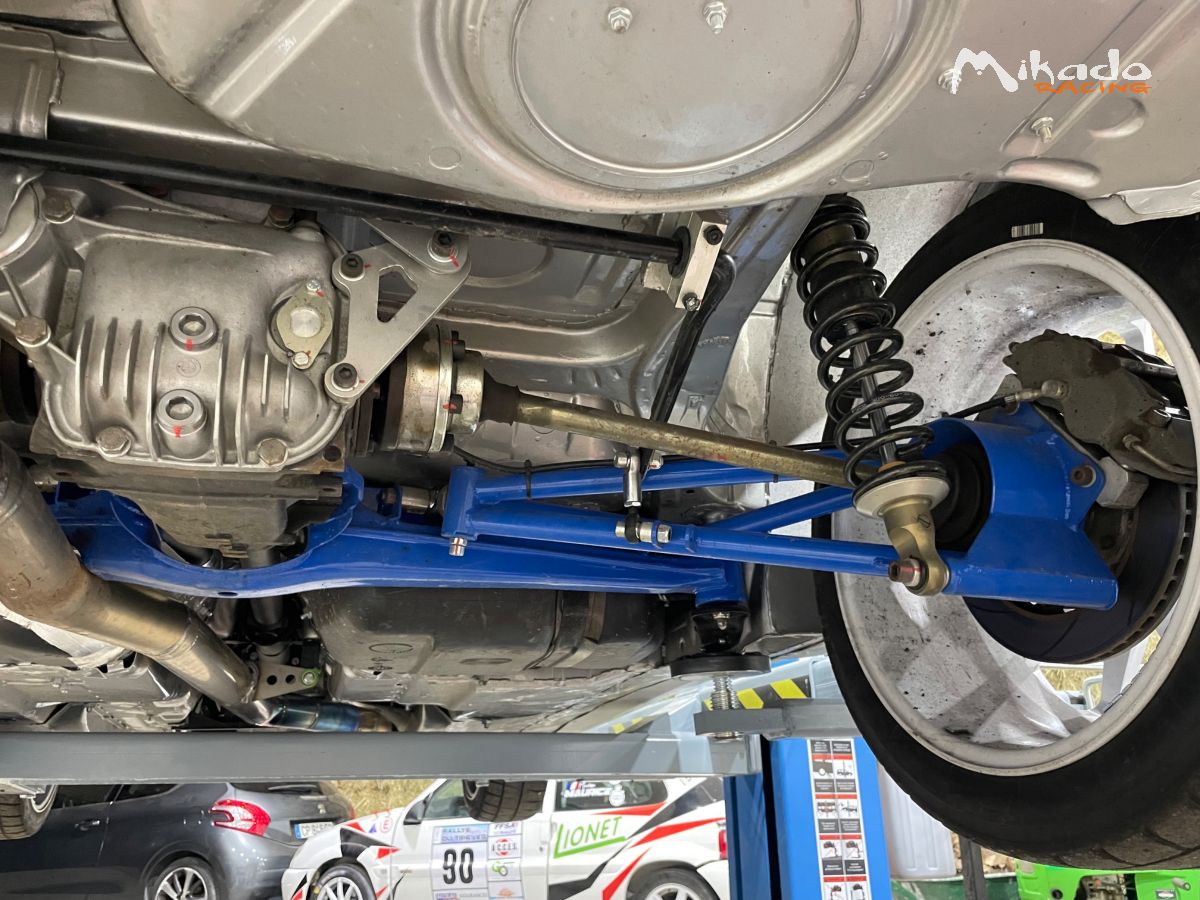 BMW 318 – photo 2 sur 4