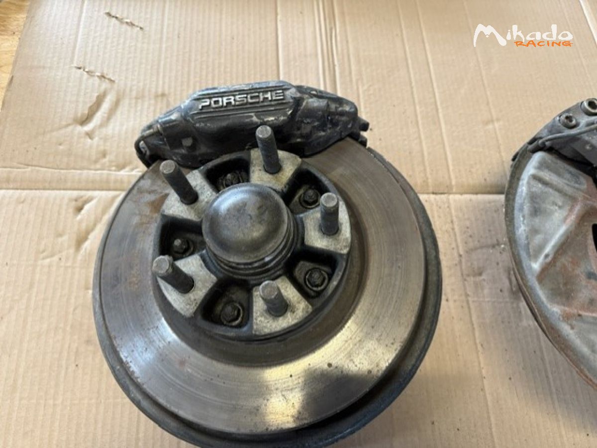 ensembles fusée + moyeu + étrier avant gauche et droit Porsche 944 Turbo – photo 6 sur 6