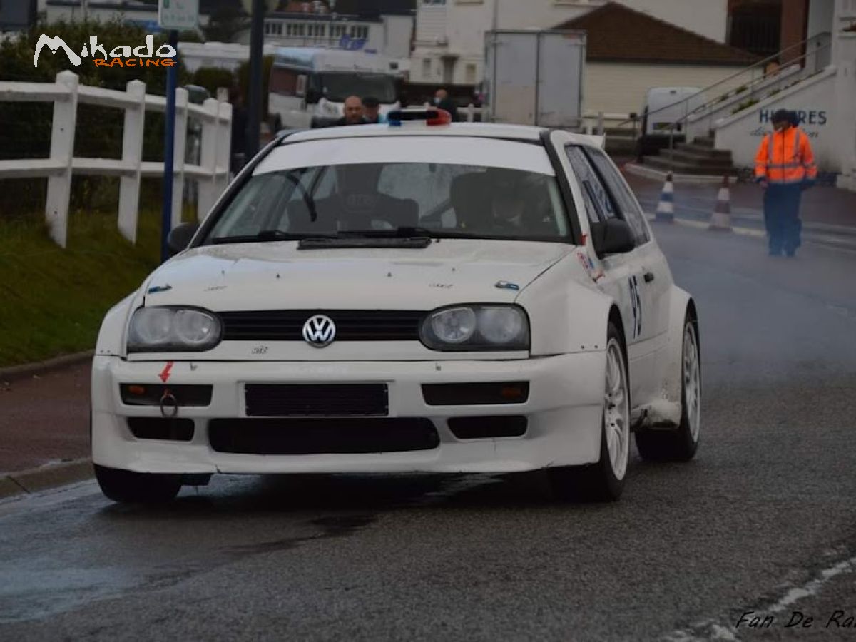 vend GOLF 3 KITCAR MAXI F2000 14 – photo 1 sur 4