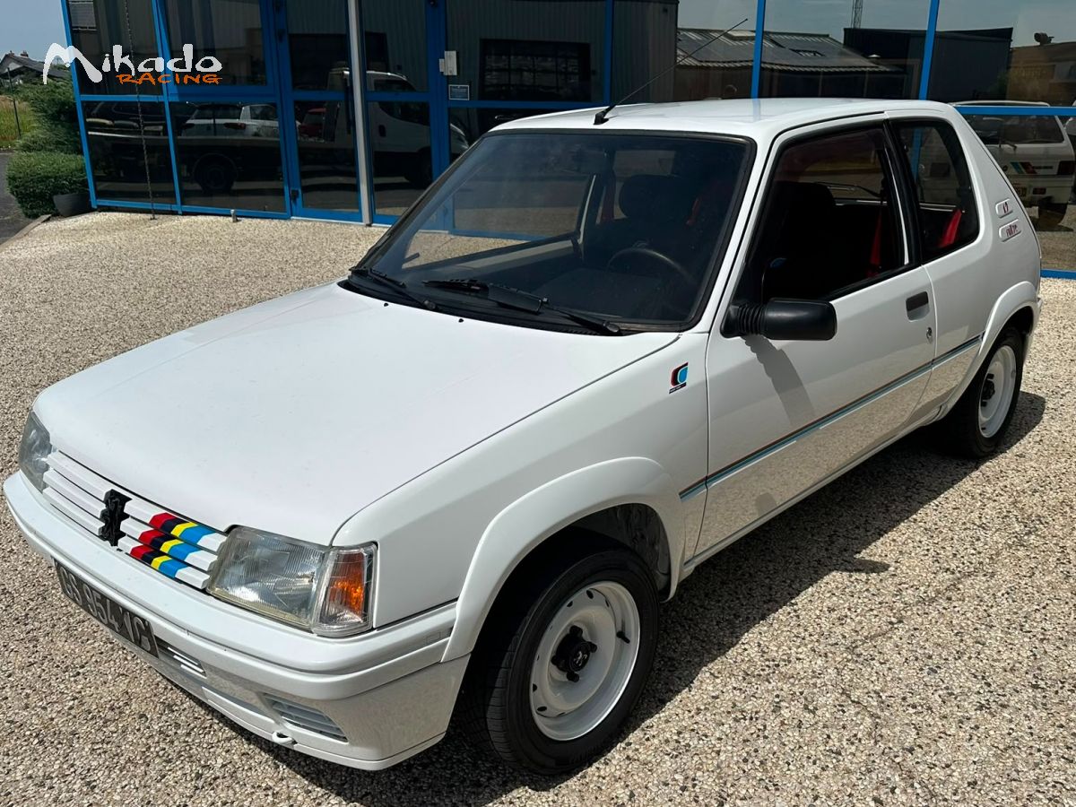 La LICORNE, une 205 RALLYE 1.9 Neuve – photo 1 sur 10