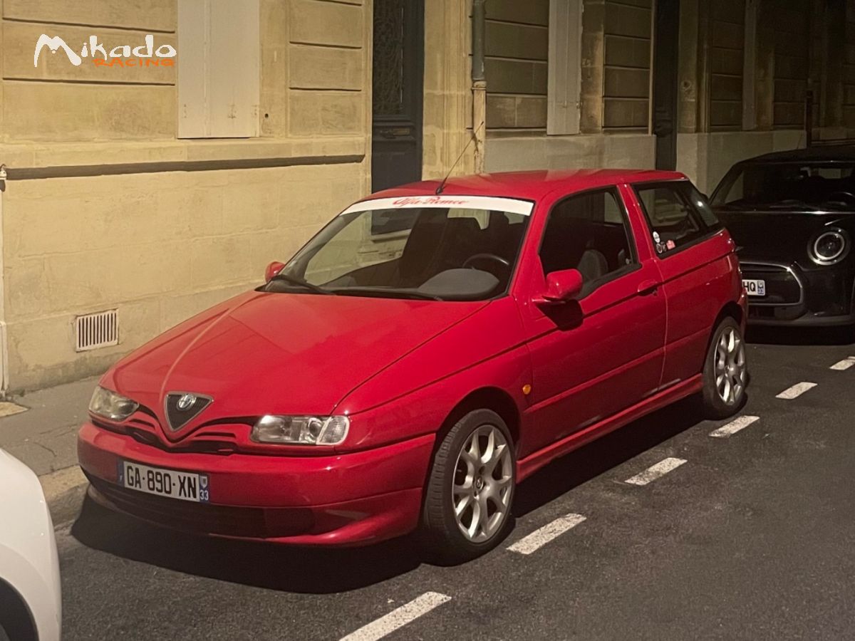 Alfa Roméo 145 1.3 Boxer – photo 3 sur 5