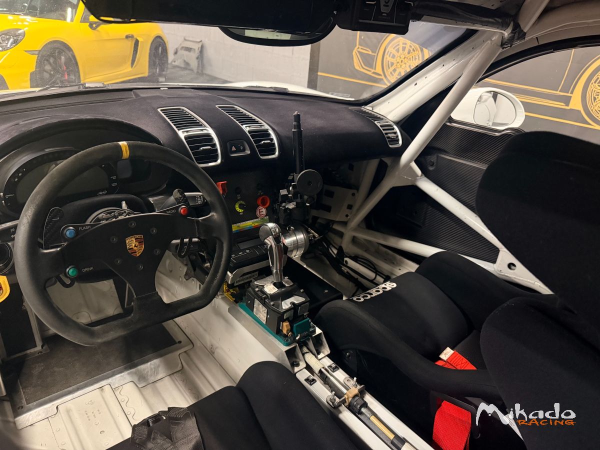 PORSCHE CAYMAN 981 GT4 CLUBSPORT PACK MANTHEY RACING – photo 8 sur 10