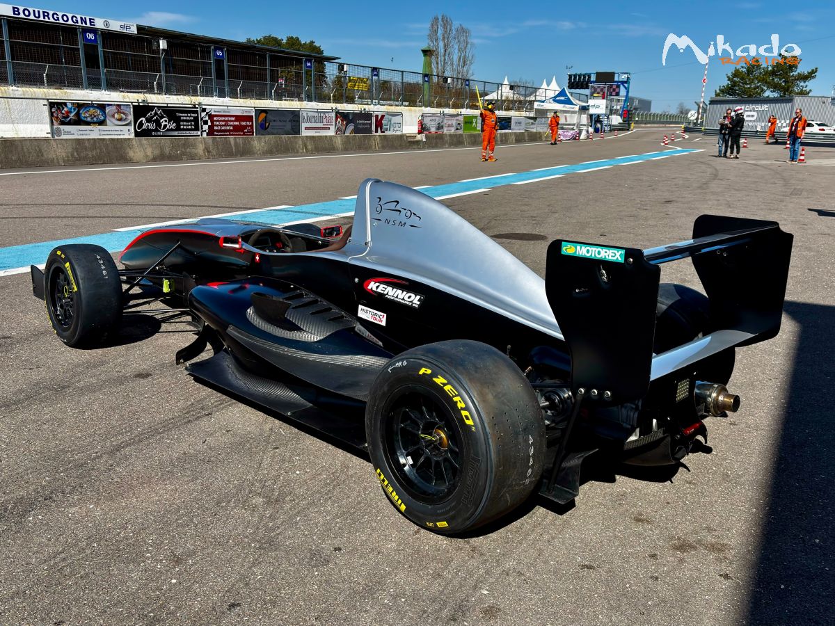 VENDS FORMULE RENAULT TATUUS 2.0 – photo 2 sur 2