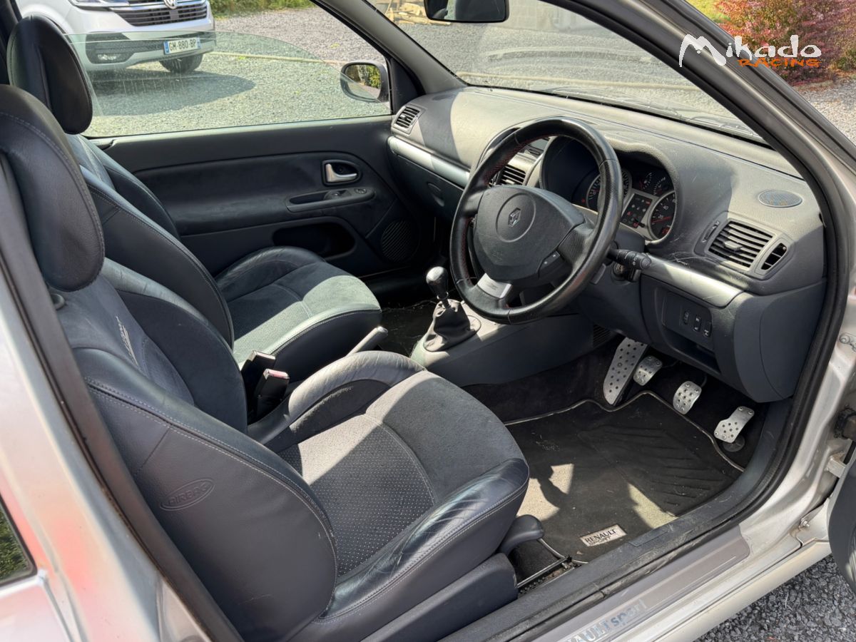 Clio 2 rs – photo 3 sur 3