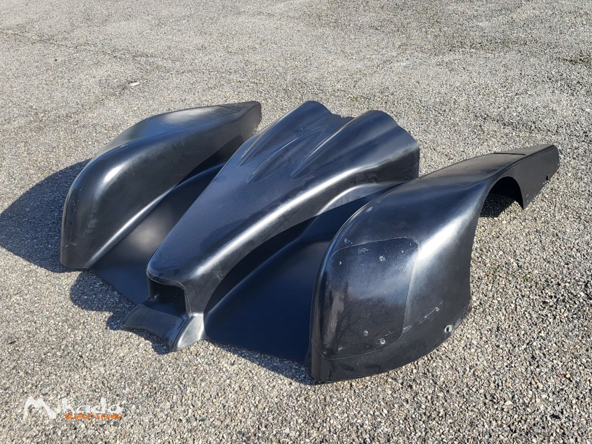 Capot avant Norma M20FC – photo 2 sur 3