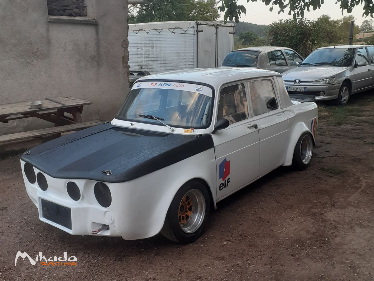 Renault 8