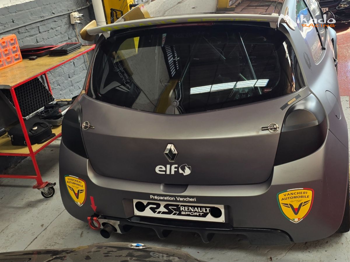 Clio 3 RS 2000 – photo 2 sur 7