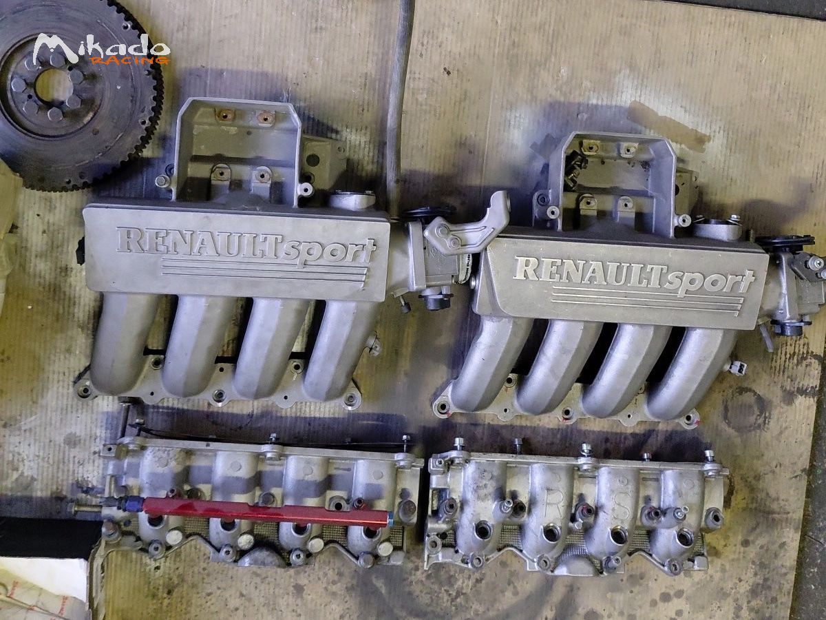 Moteur f4r à finir de remonter – photo 2 sur 3
