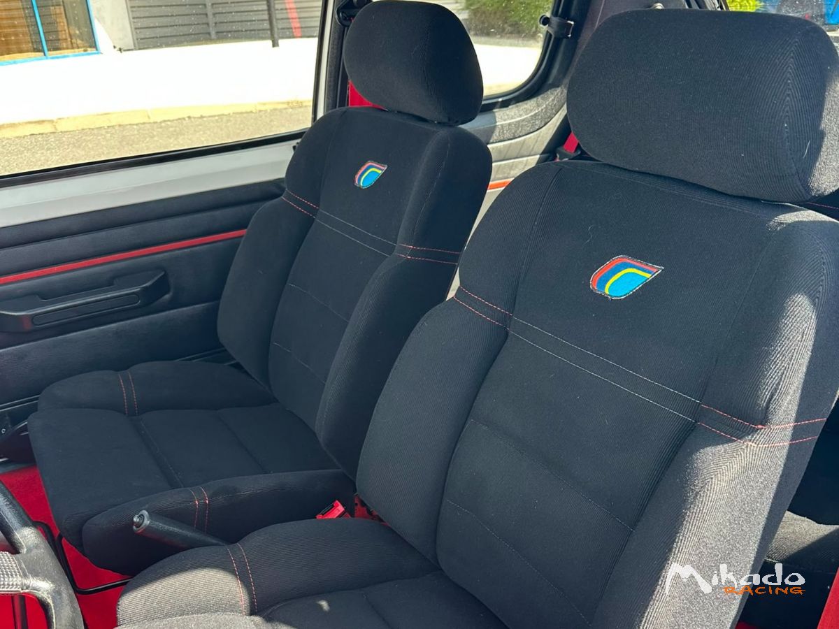 La LICORNE, une 205 RALLYE 1.9 Neuve – photo 5 sur 10