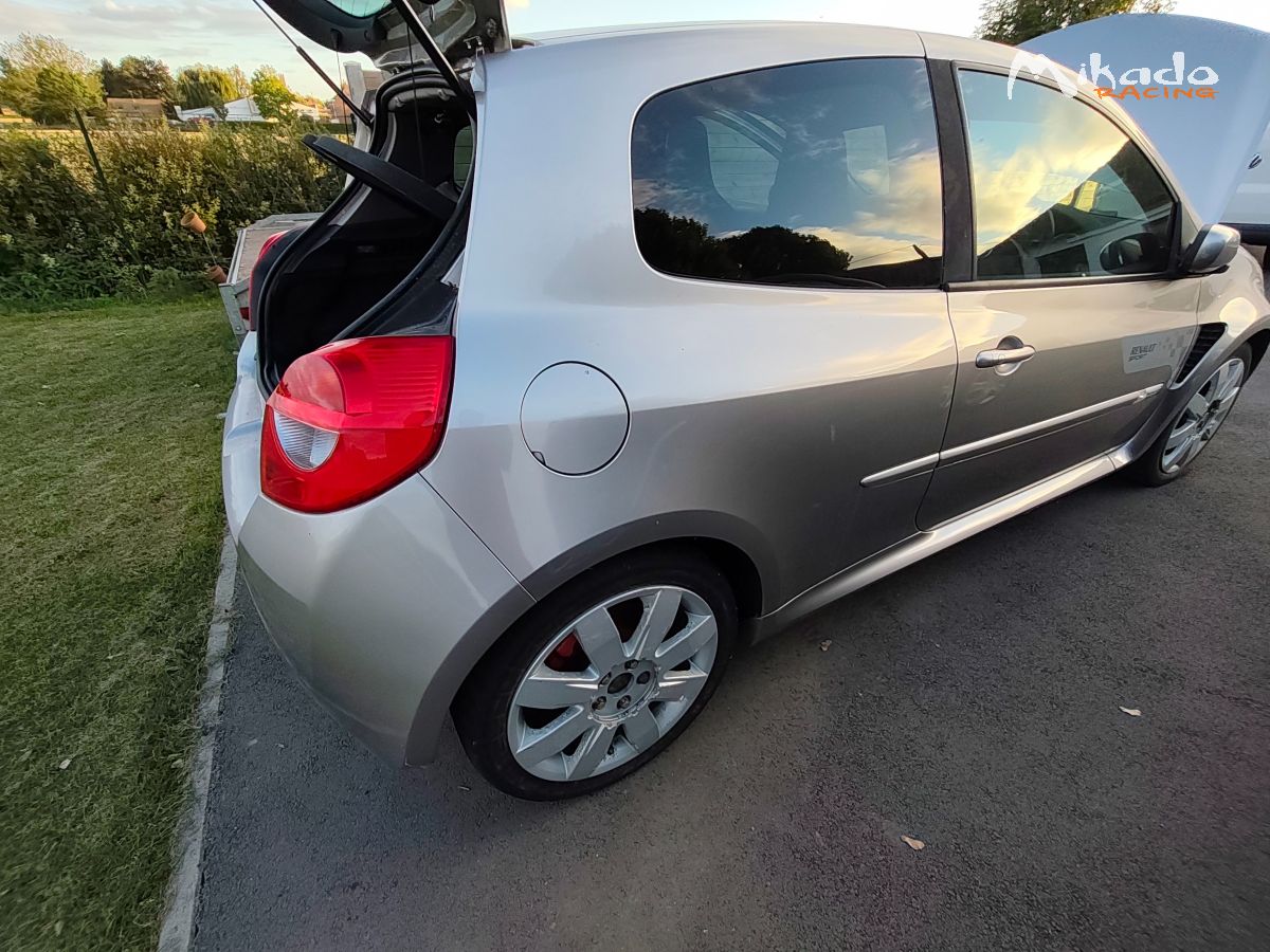 Clio 3 rs F1 team RHD 2007 – photo 5 sur 9