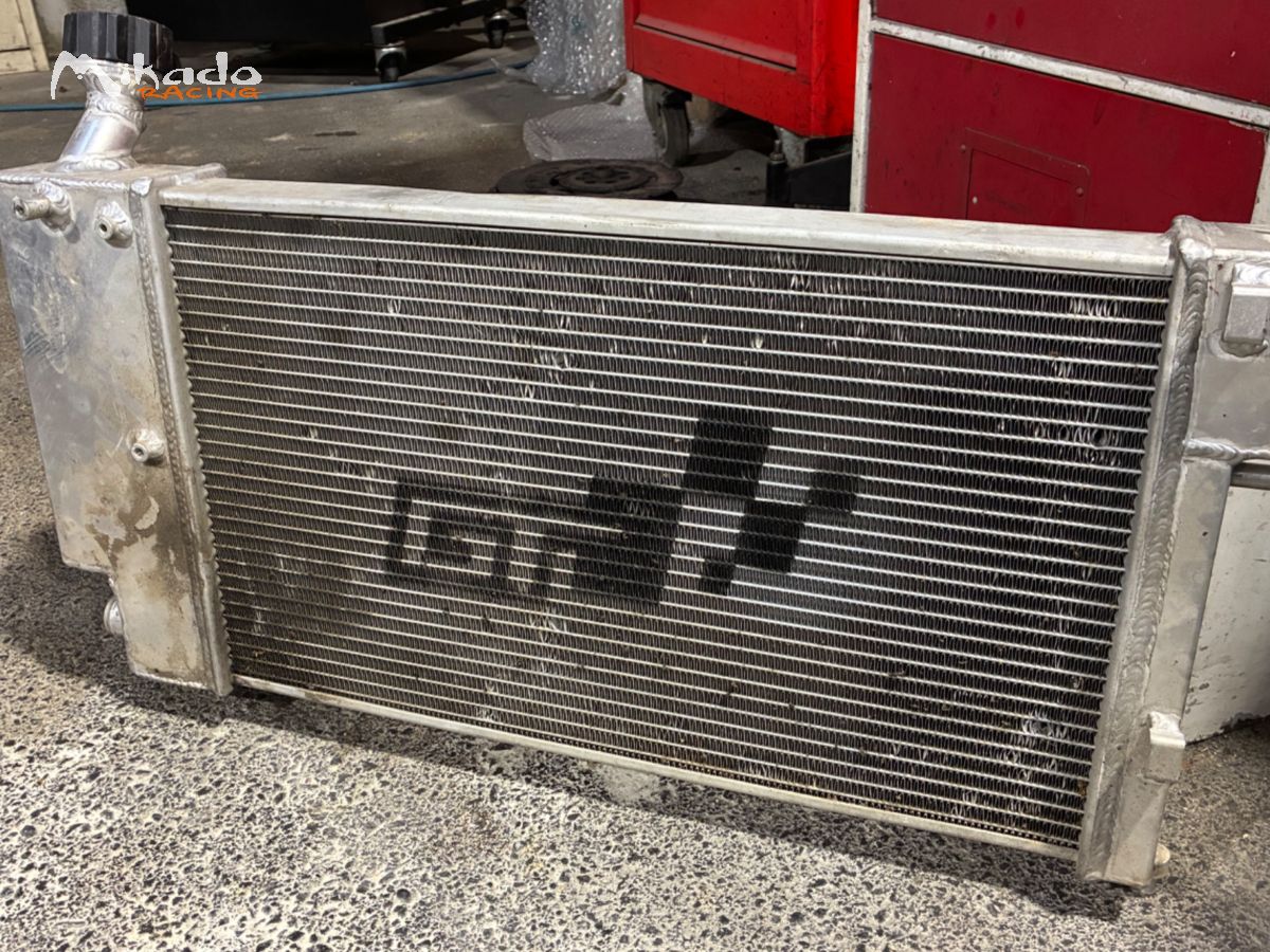 Radiateur gros volume 106 - saxo – photo 1 sur 3