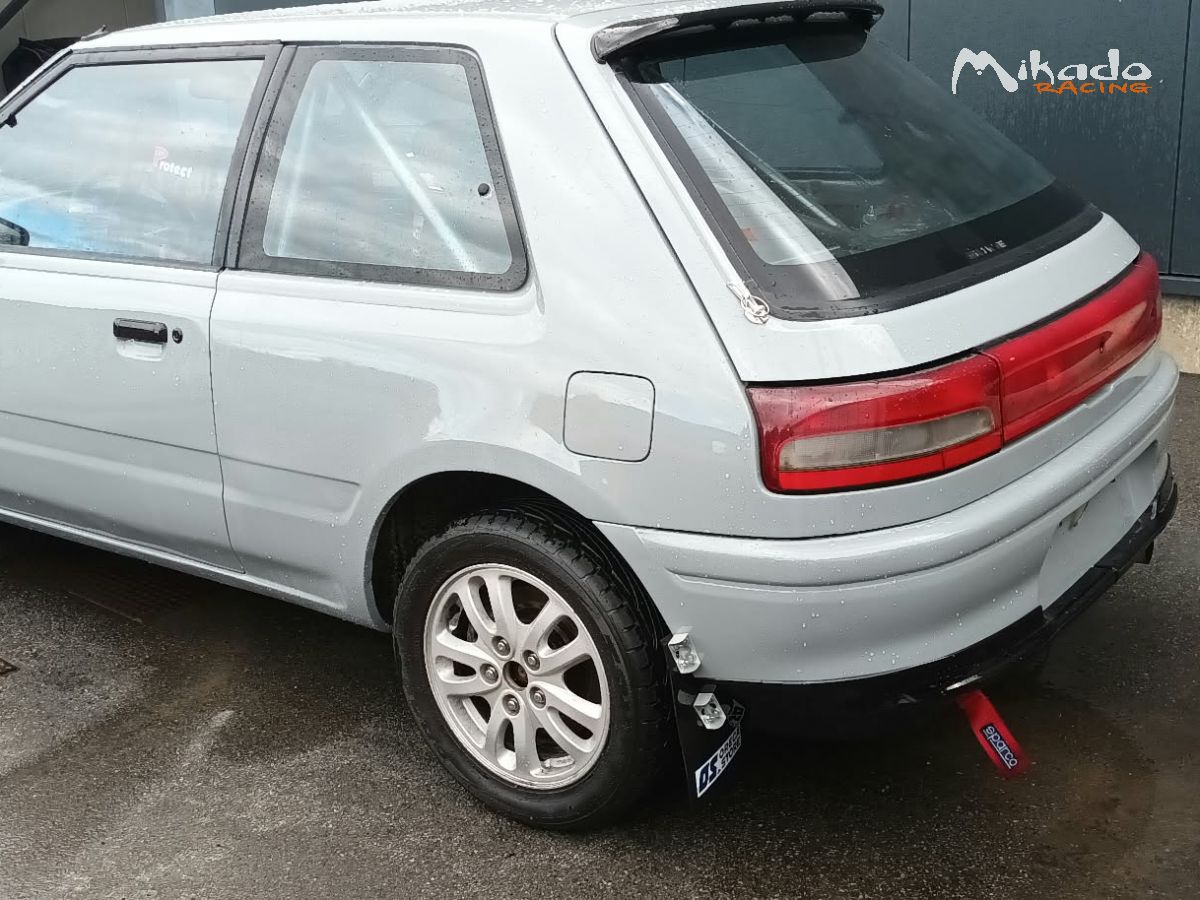 mazda 323 gtr – photo 3 sur 10