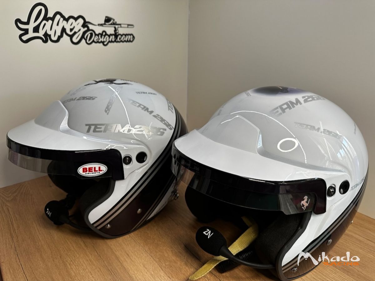 Peinture personnalisation casques de course automobile – photo 10 sur 10