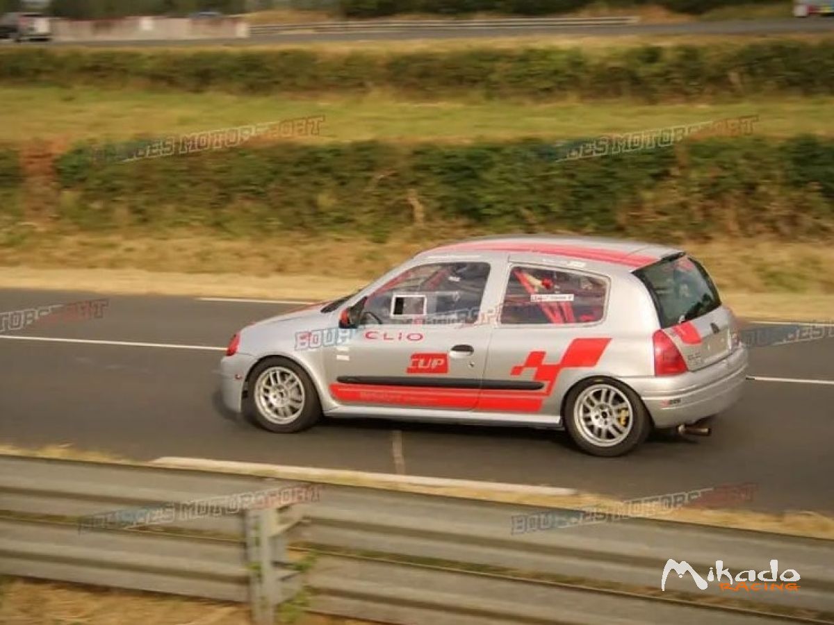 Clio 2 rs – photo 6 sur 8