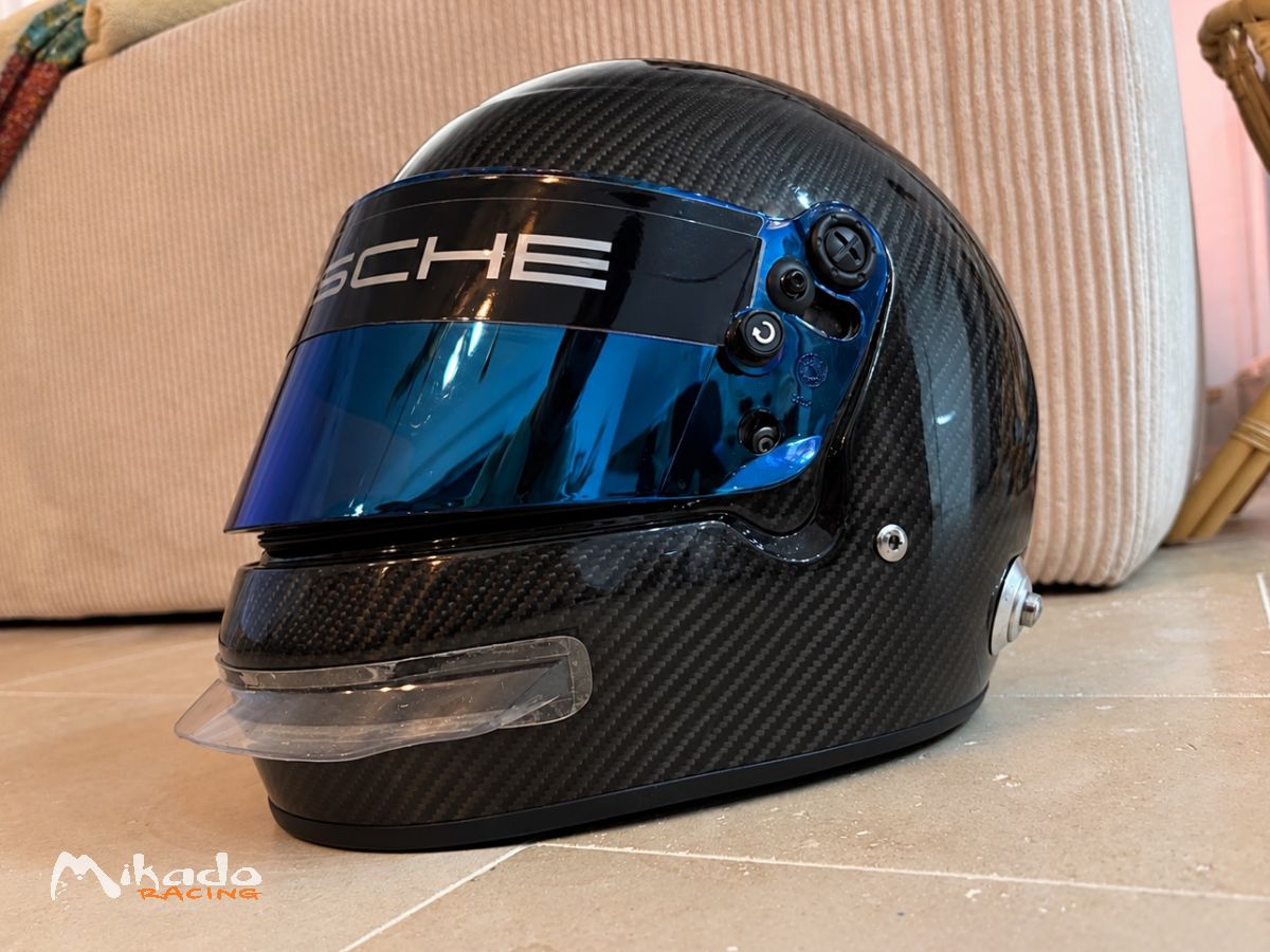 Casque fia carbone intégral – photo 1 sur 3