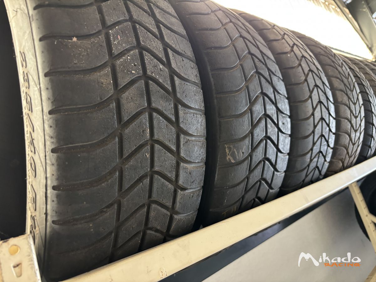 Pirelli 18 RWA pluie