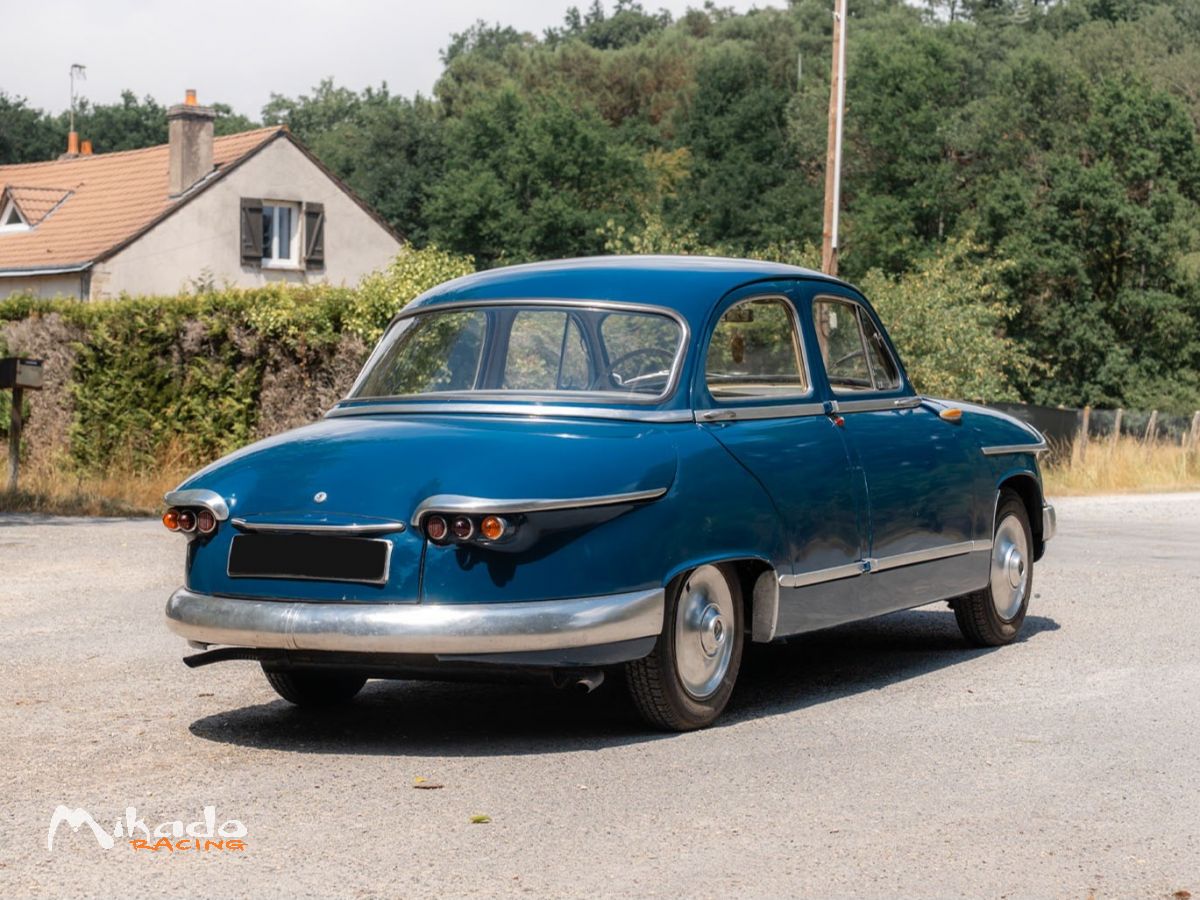 Panhard PL17 Berline – photo 3 sur 10