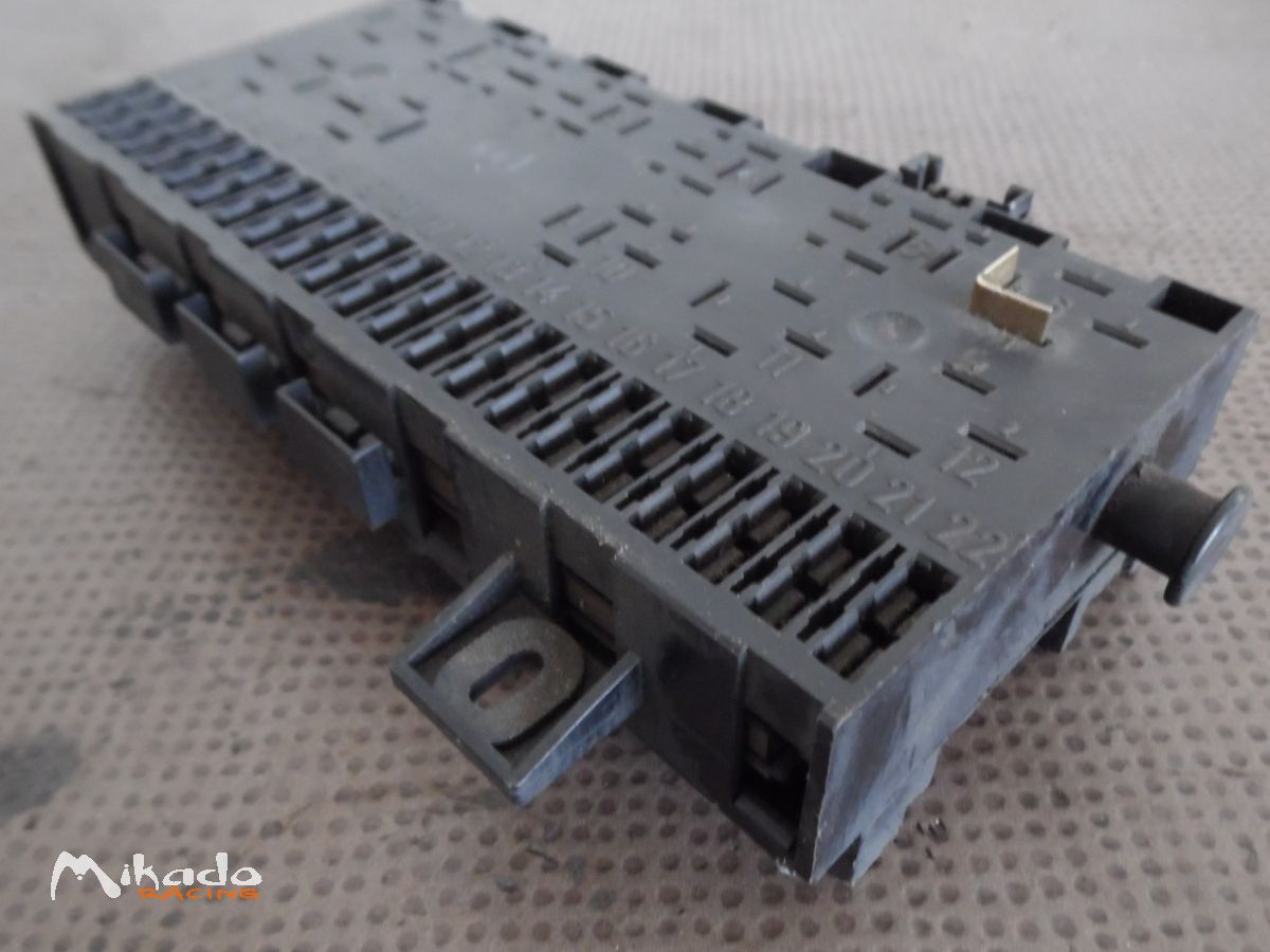 CENTRALE ELECTRIQUE 171941813D VW GOLF II – photo 4 sur 6
