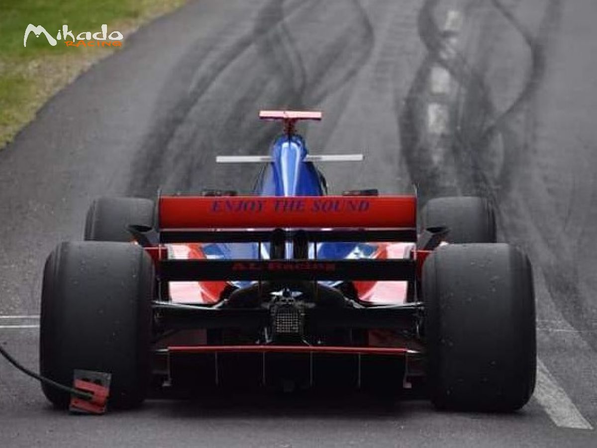 F3000 LOLA B02/50 – photo 7 sur 10