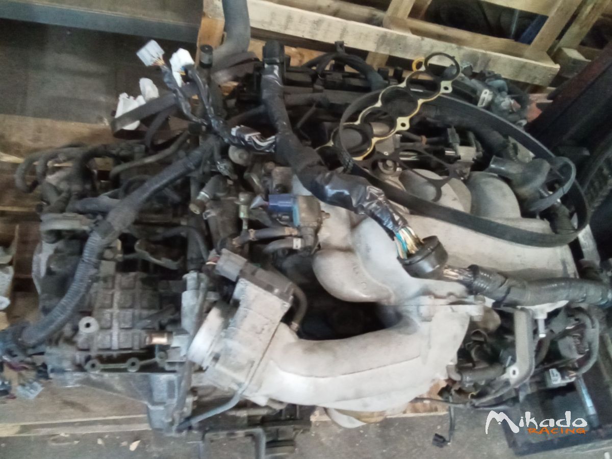 Nissan 3.5l VQ35 – photo 1 sur 3