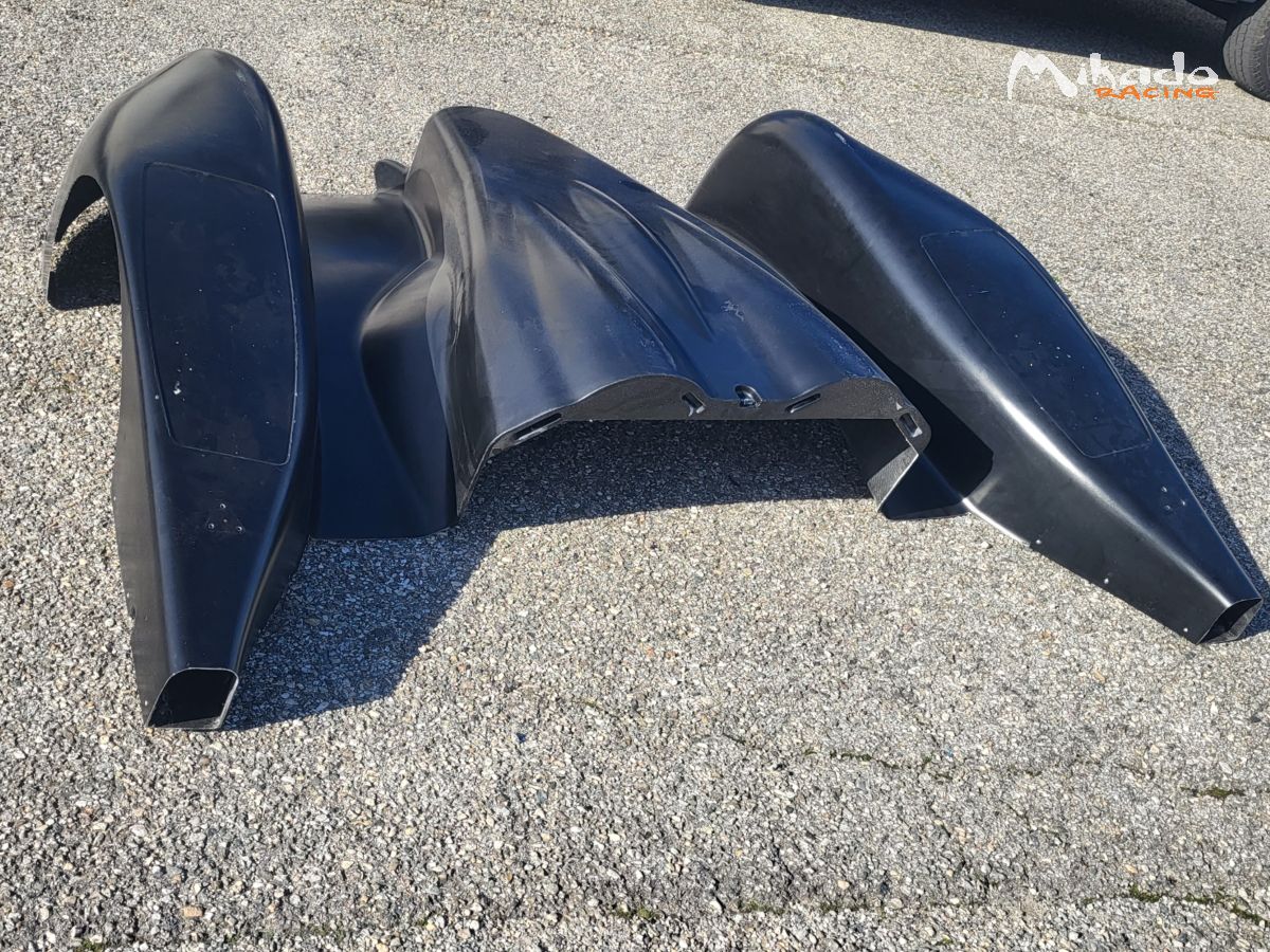 Capot avant Norma M20FC – photo 3 sur 3