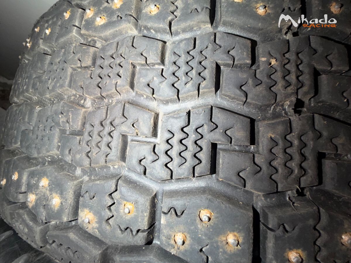 À VENDRE – PNEUS DE COMPÉTITION MICHELIN & HANKOOK – photo 3 sur 3