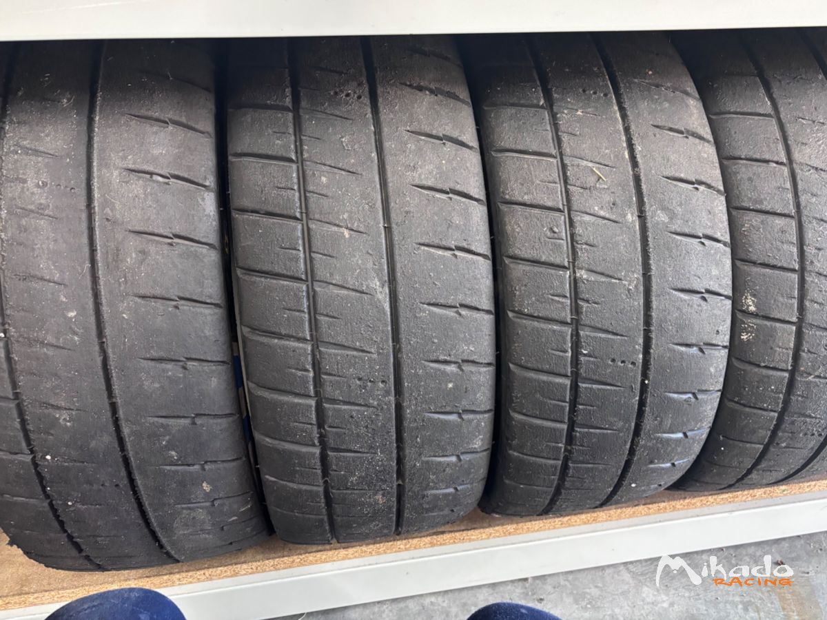 Lot de pneus Michelin 18p – photo 4 sur 4
