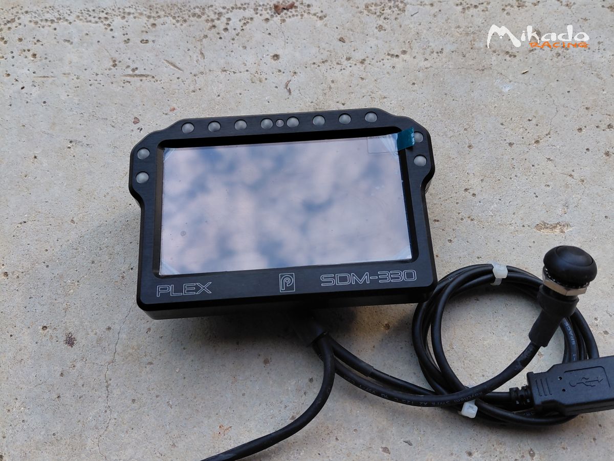 Dashboard plex et boîtier e-race – photo 2 sur 5