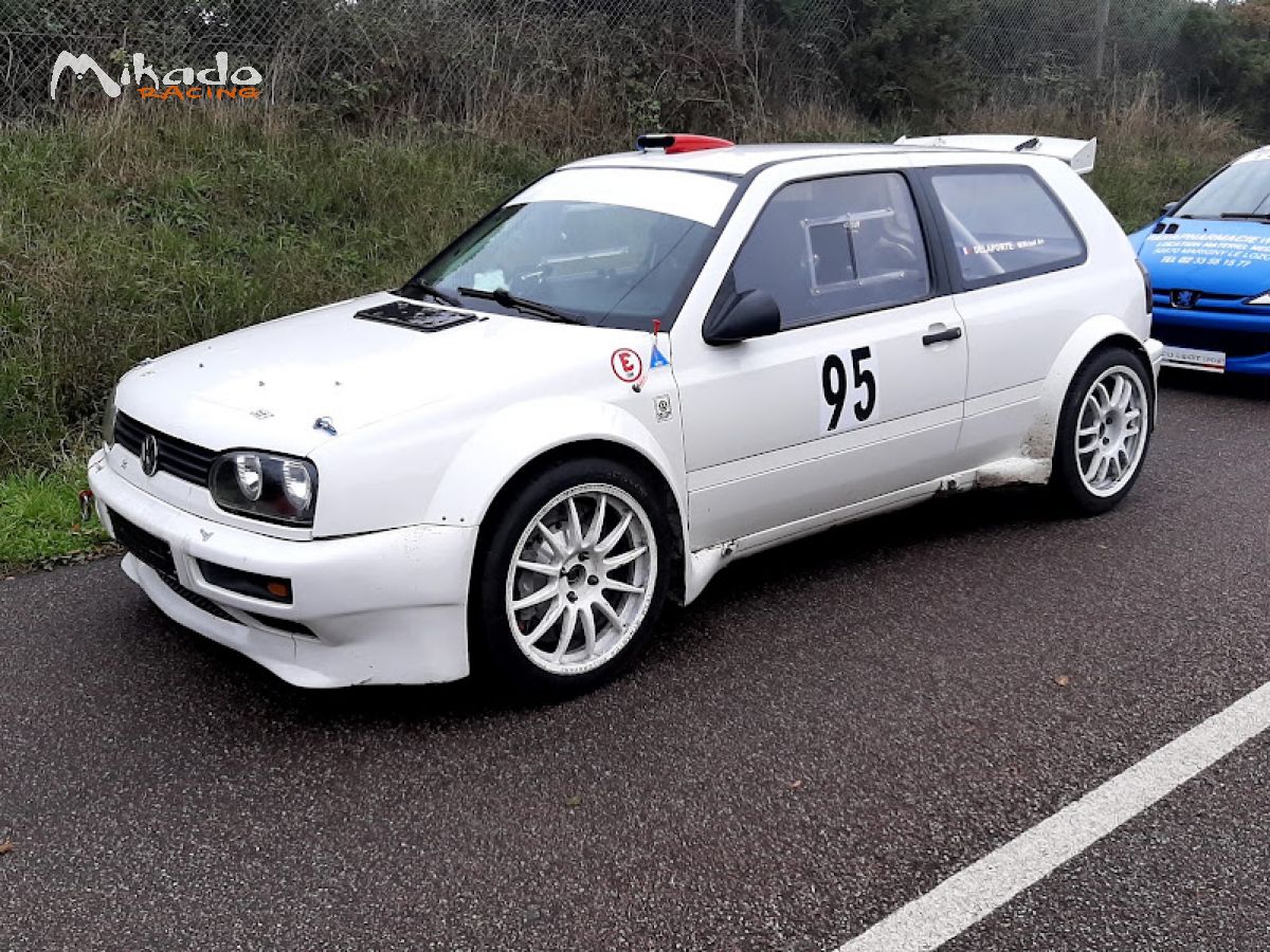 vend GOLF 3 KITCAR MAXI F2000 14 – photo 2 sur 4