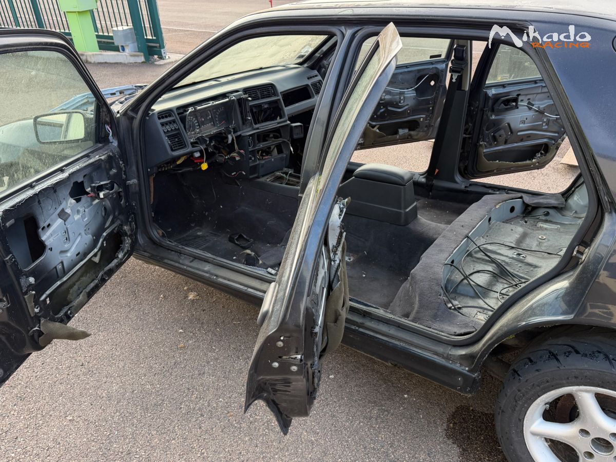 Sierra 4x4 + intérieur complet – photo 5 sur 5
