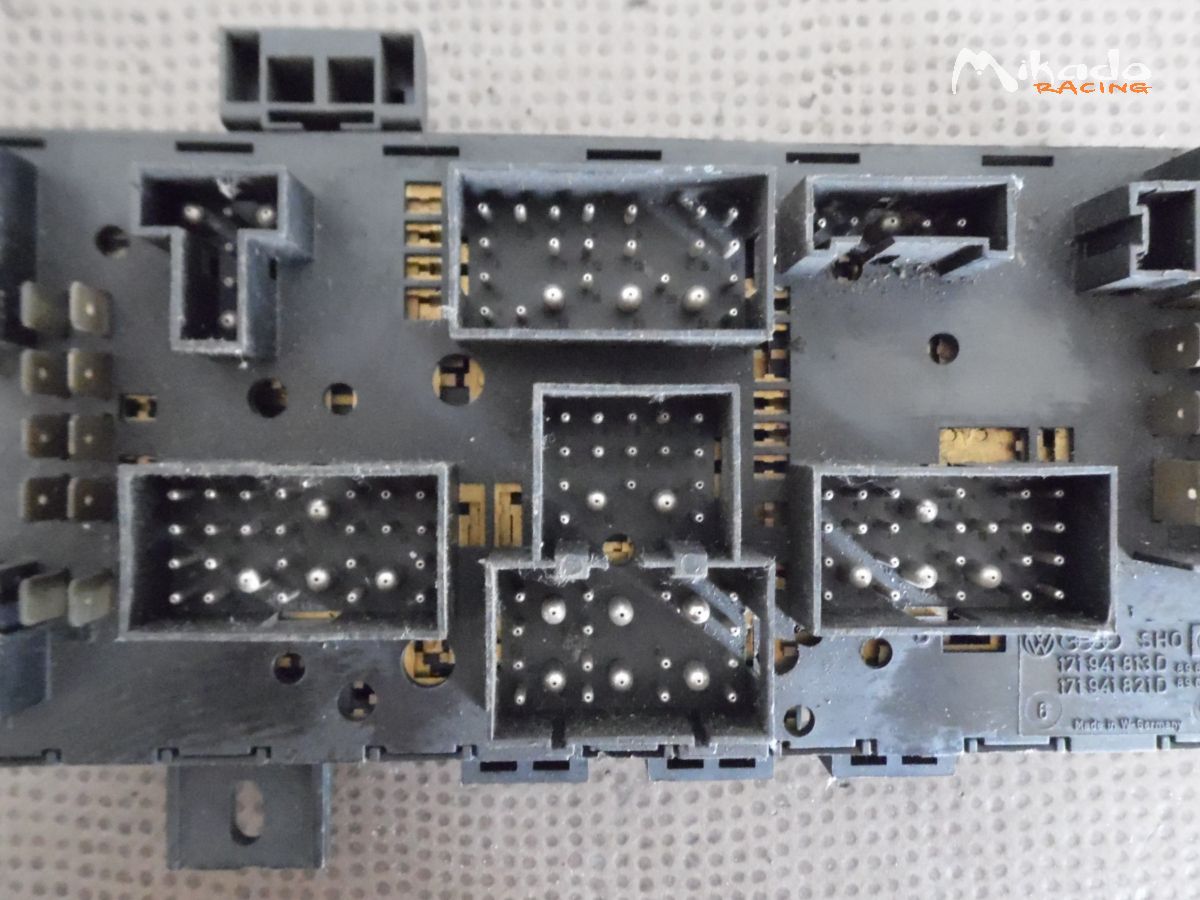 CENTRALE ELECTRIQUE 171941813D VW GOLF II – photo 2 sur 6