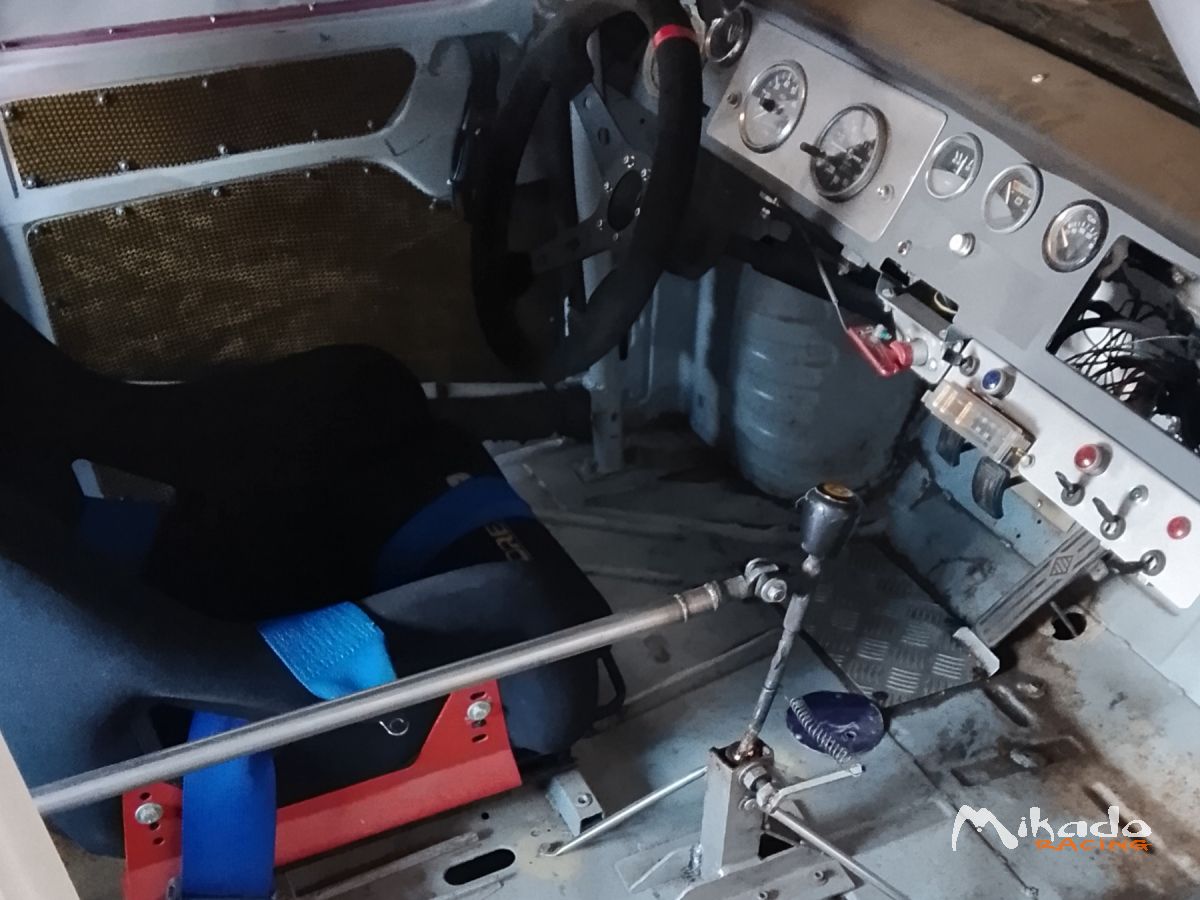 Renault 8 – photo 3 sur 5