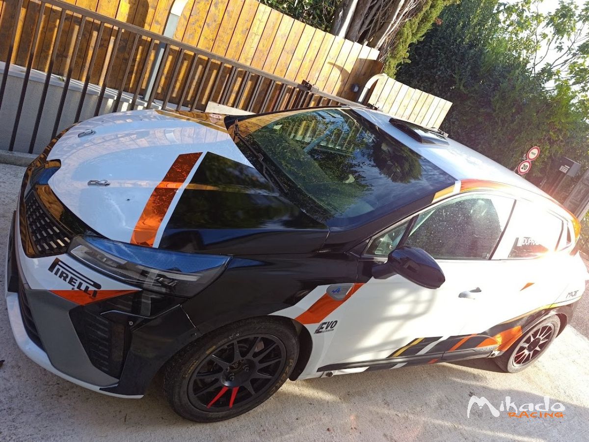 Clio Rallye 5 phase 2 – photo 1 sur 2