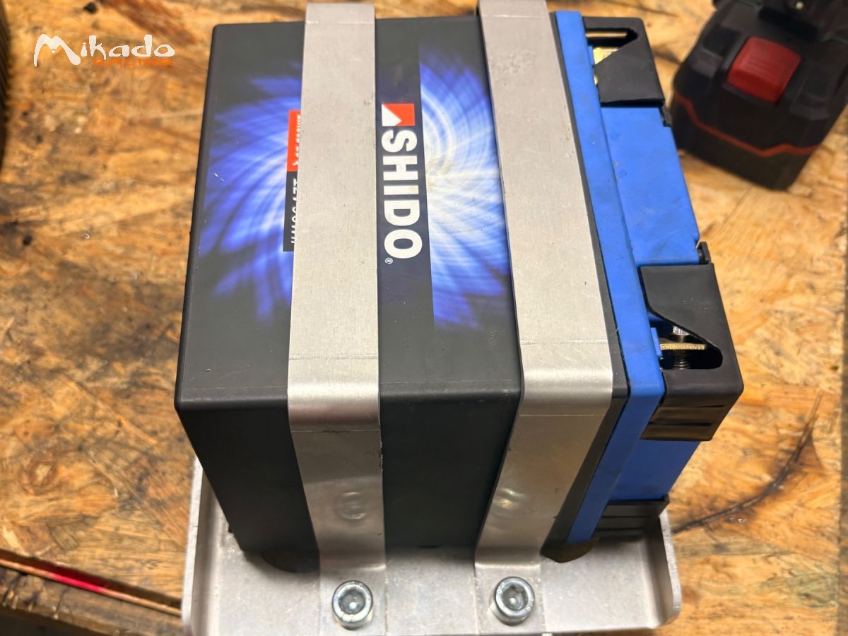 Batterie sèche avec support
